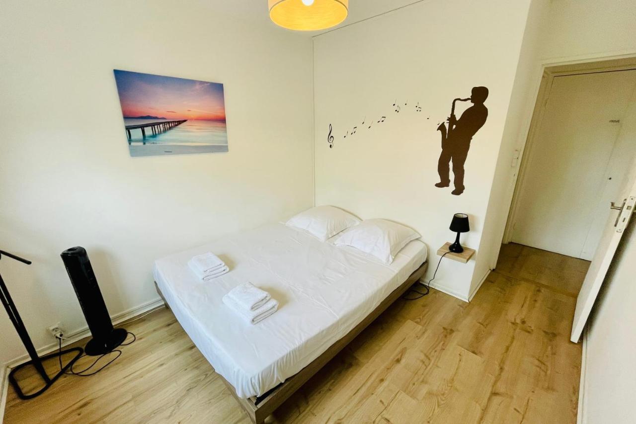 Luminous Apartment With Parking Near The City Center Cenon Eksteriør bilde