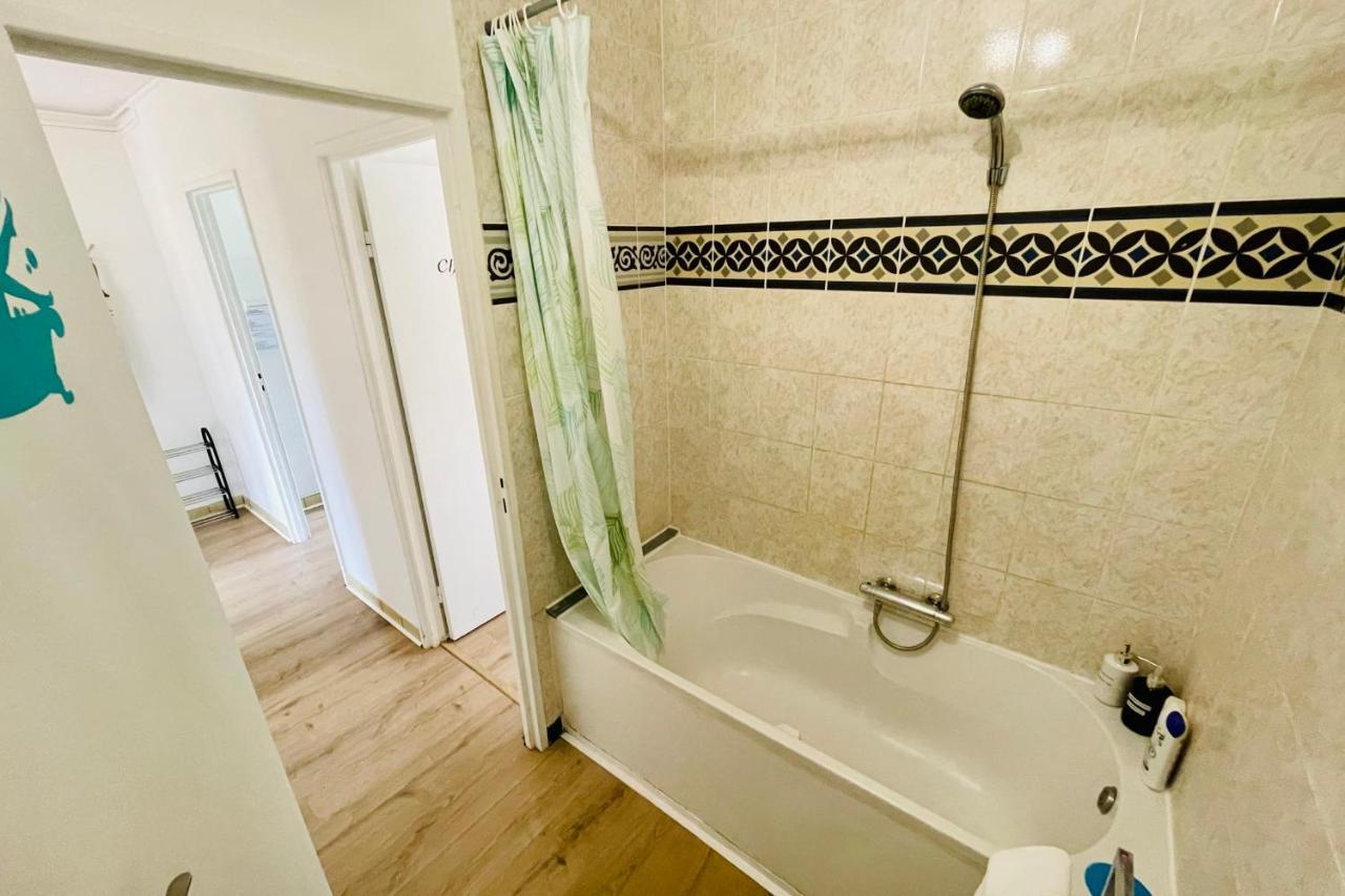 Luminous Apartment With Parking Near The City Center Cenon Eksteriør bilde