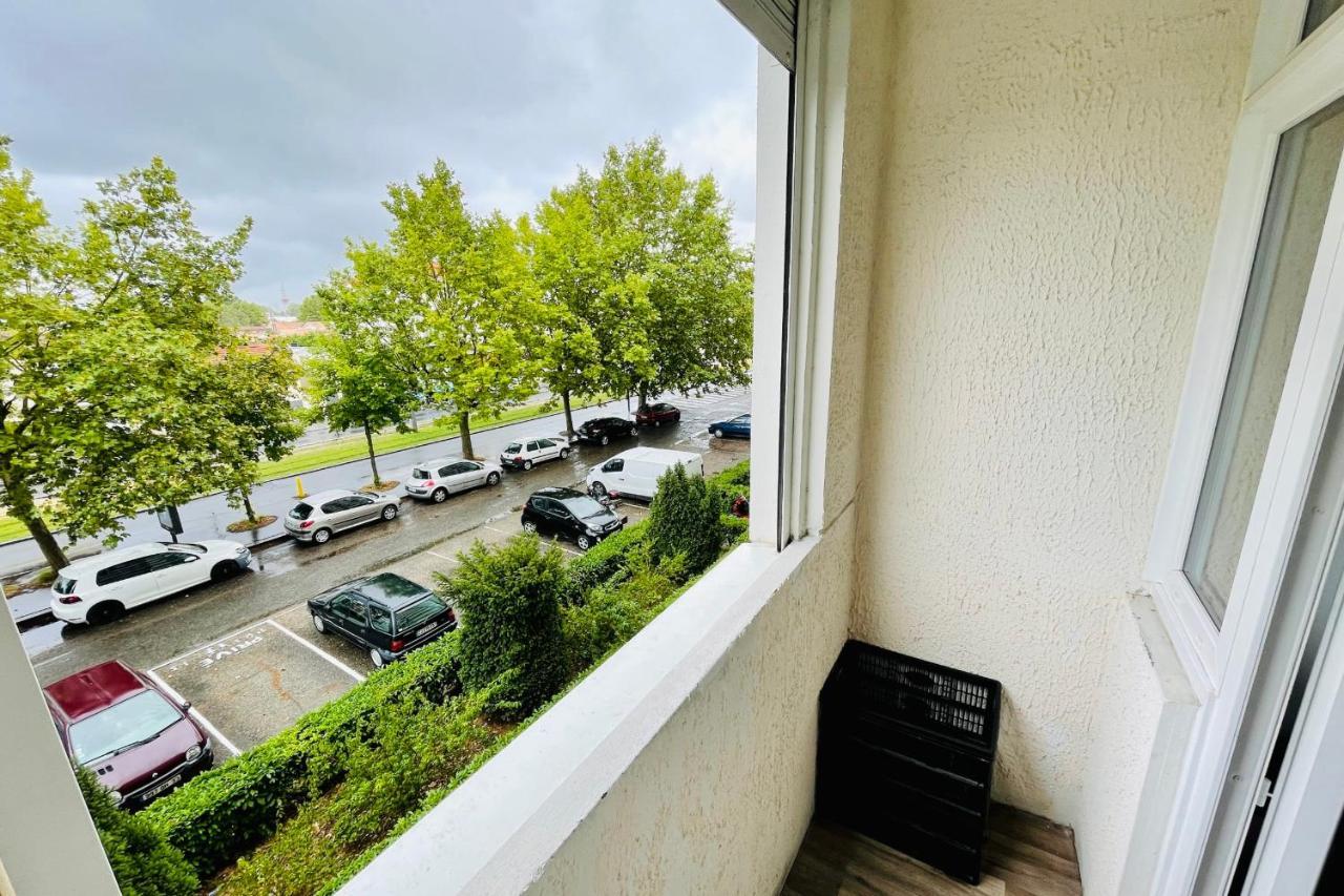 Luminous Apartment With Parking Near The City Center Cenon Eksteriør bilde